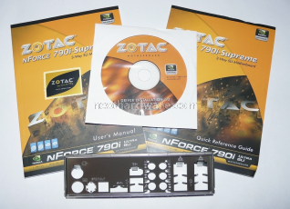 Zotac nForce 790i - Supreme 1- Confezione e dotazione 7