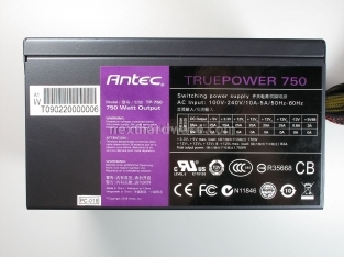 Antec TruePower 750w 2. Visto da vicino 3