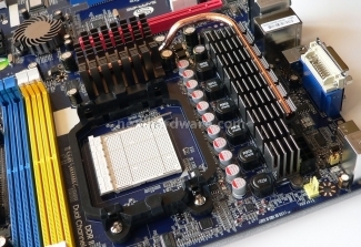 AMD Phenom II X4 810 e Sapphire 790GX 4. Sapphire 790GX - Socket e dissipatore 3