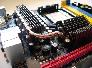 AMD Phenom II X4 810 e Sapphire 790GX 4. Sapphire 790GX - Socket e dissipatore 6