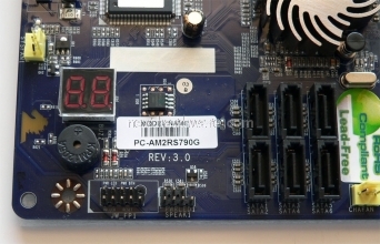 AMD Phenom II X4 810 e Sapphire 790GX 5. Sapphire 790GX - In dettaglio 4