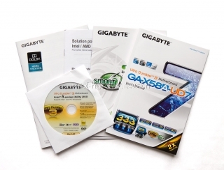 Gigabyte GA-X58A-UD7 2. Confezione e bundle 9