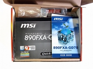 MSI 890FXA-GD70 2. Confezione e Bundle 4