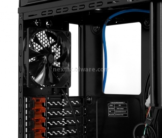 Thermaltake V9 BlacX Edition 4.Visto da vicino - Interno 4