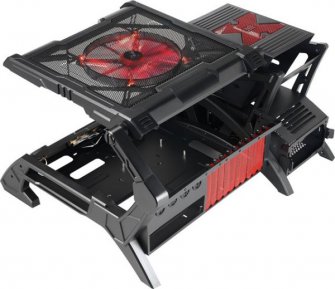 Prime foto del nuovo Strike-X Air di AeroCool 2