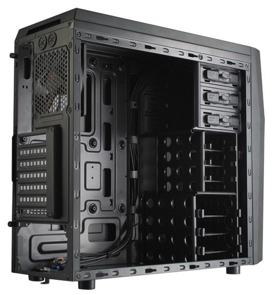 Cougar lancia il nuovo chassis gaming MX300 4