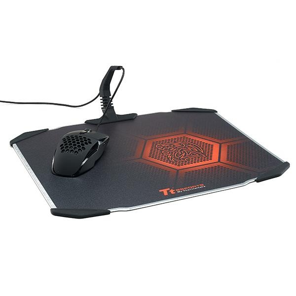 Tt eSPORTS lancia il DRACONEM Aluminium Mouse Pad 1