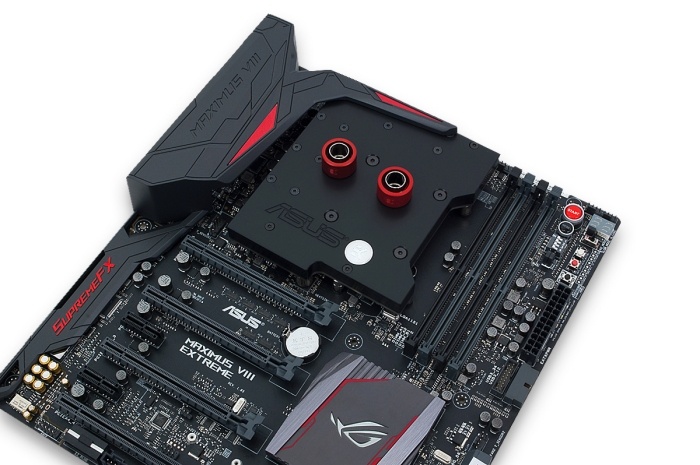 EK liquida anche la MAXIMUS VIII EXTREME 1