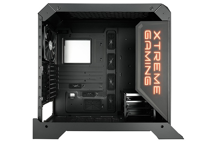 GIGABYTE lancia l'Xtreme Gaming XC700W 2