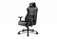 Massimo comfort e due tipi di rivestimento per la nuova sedia gaming disponibile da oggi.