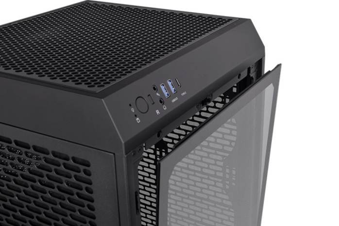 Thermaltake rende disponibili i mini case The Tower 200 6