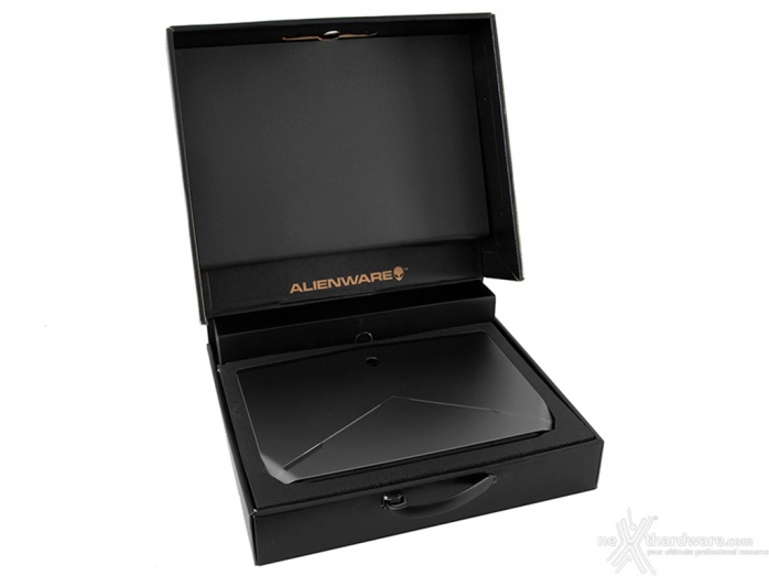 Alienware 15 R2 1. Packaging & Bundle 2