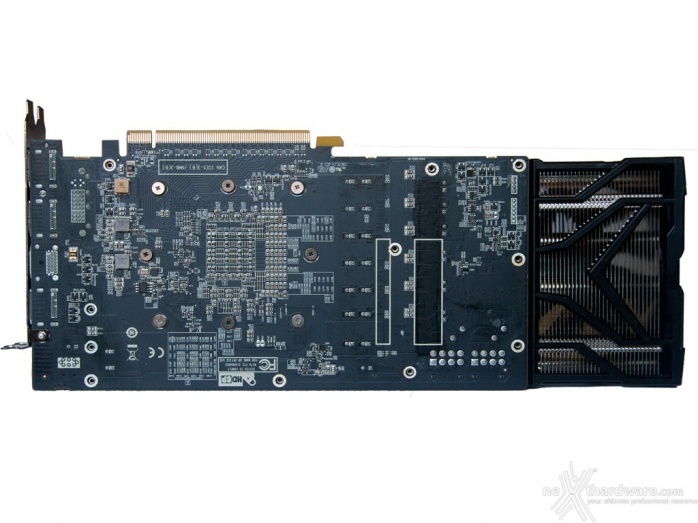 SAPPHIRE NITRO Radeon R9 Fury Tri-X OC 4. Layout & PCB 3