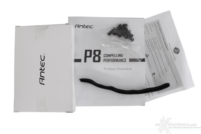 Antec P8 1. Packaging & Bundle 4