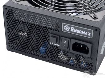 ENERMAX MaxTytan 800W 2. Visto da vicino 5