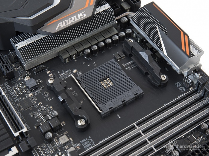 GIGABYTE X470 AORUS Gaming 7 WIFI 4. Vista da vicino 3