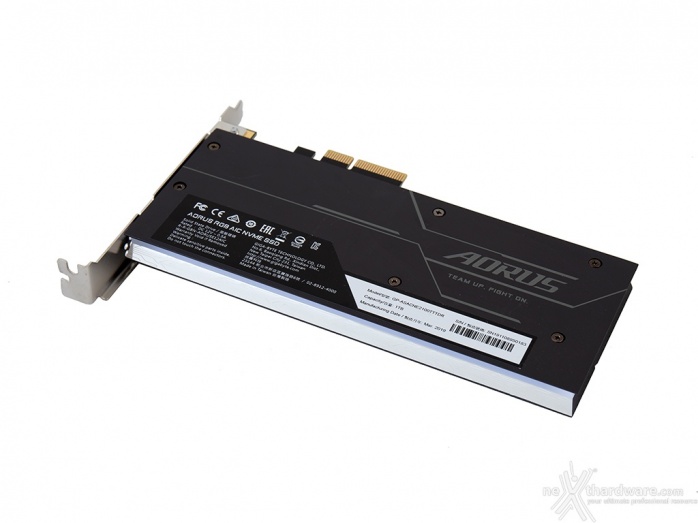 AORUS RGB AIC NVMe SSD 1TB 1. Visto da vicino 7