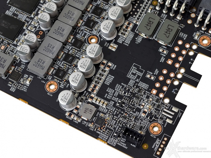 GIGABYTE Radeon RX 5700 XT GAMING OC 5. Layout & PCB 7