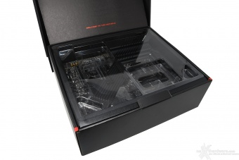 ASUS ROG MAXIMUS XII APEX 2. Packaging & Bundle 3