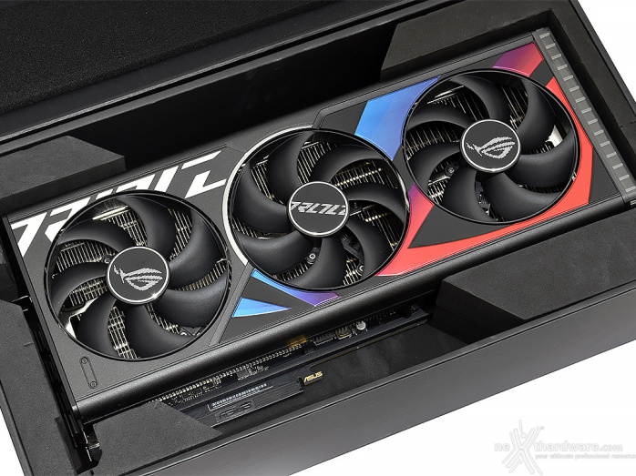 ASUS ROG Strix GeForce RTX 4090 OC 2. Packaging & Bundle 4