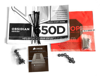 Corsair Obsidian 650D : la classe non è acqua 1. Packaging & Bundle 4