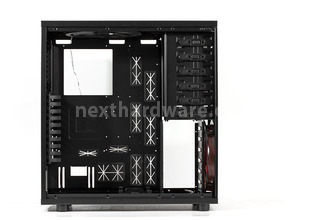 Aerocool XPREDATOR Black Edition 10. Montaggio componenti 2