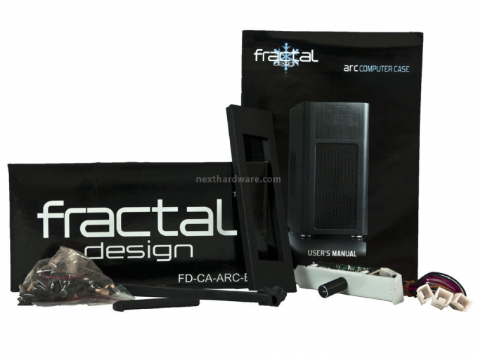 Fractal Design Arc Midi Tower 1. Packaging & Bundle 4