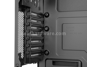 Corsair Carbide 300R 4. A closer look - Interno 3