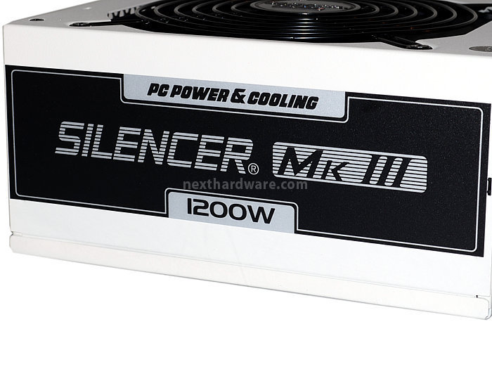 PC Power & Cooling Silencer Mk III 1200W 2. Visto da vicino 3