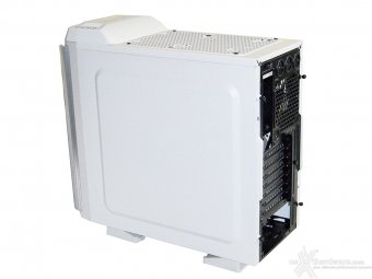 Thermaltake Armor Revo Gene Snow Edition 2. Out of the box 7