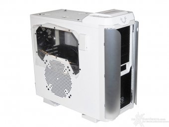 Thermaltake Armor Revo Gene Snow Edition 2. Out of the box 2