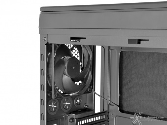 Cooler Master Silencio 652S 4. Interno 5