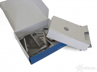 MSI A88XI AC 2. Packaging & Bundle 4