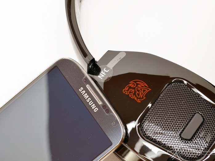 Tt eSPORTS Sybaris - Hybrid Gaming Headset 4. Connettività e particolari 3