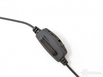 Tt eSPORTS Sybaris - Hybrid Gaming Headset 4. Connettività e particolari 10