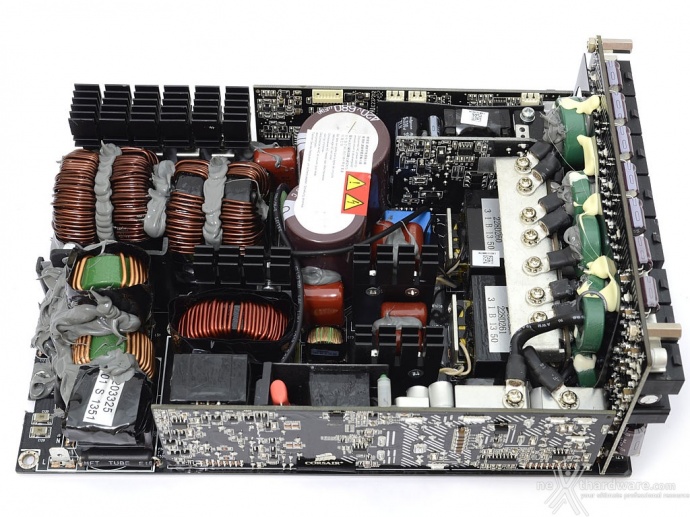 Corsair AX1500i Digital 5. Componentistica & Layout - Parte prima 2