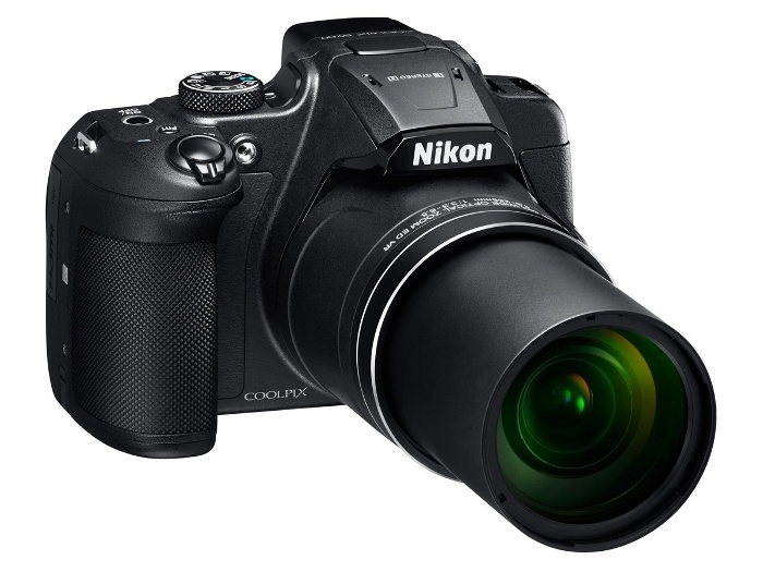 Nikon presenta tre nuove Coolpix superzoom 13